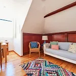 Central, Comfy And Light-filled Apt, By Timecooler * Lisboa