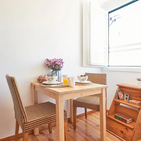 Central, Comfy And Light-filled Apt, By Timecooler Apartment *