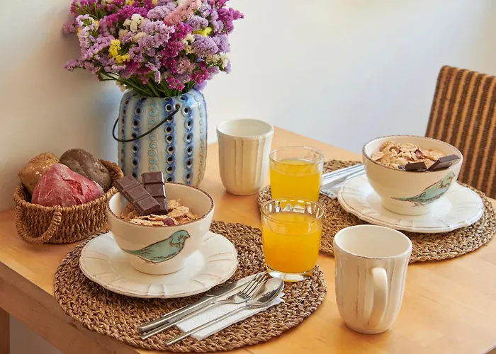 Central, Comfy And Light-filled Apt, By Timecooler * Lisboa