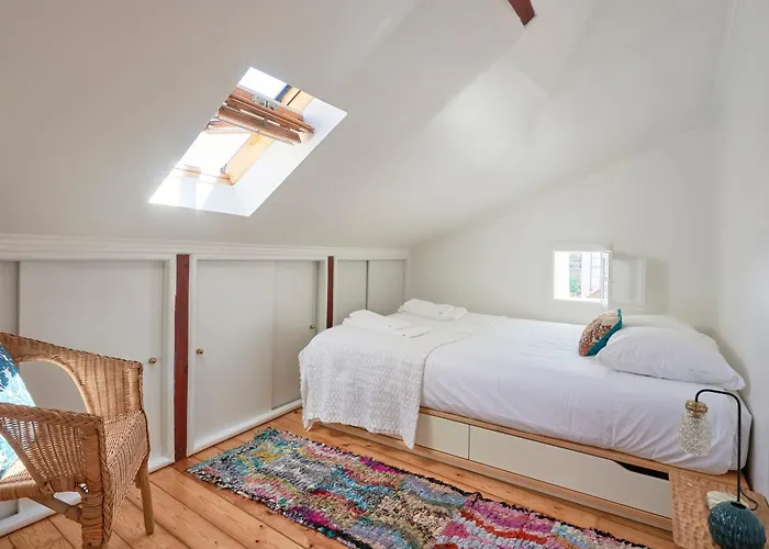 Central, Comfy And Light-filled Apt, By Timecooler * Lisboa