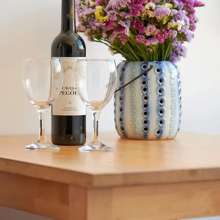 דירה Central, Comfy And Light-filled Apt, By Timecooler