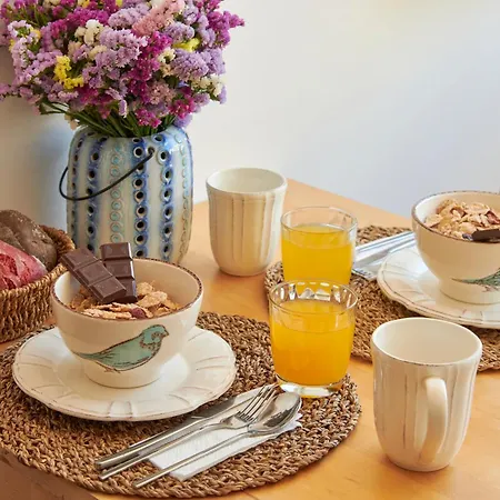 Central, Comfy And Light-filled Apt, By Timecooler * ליסבון